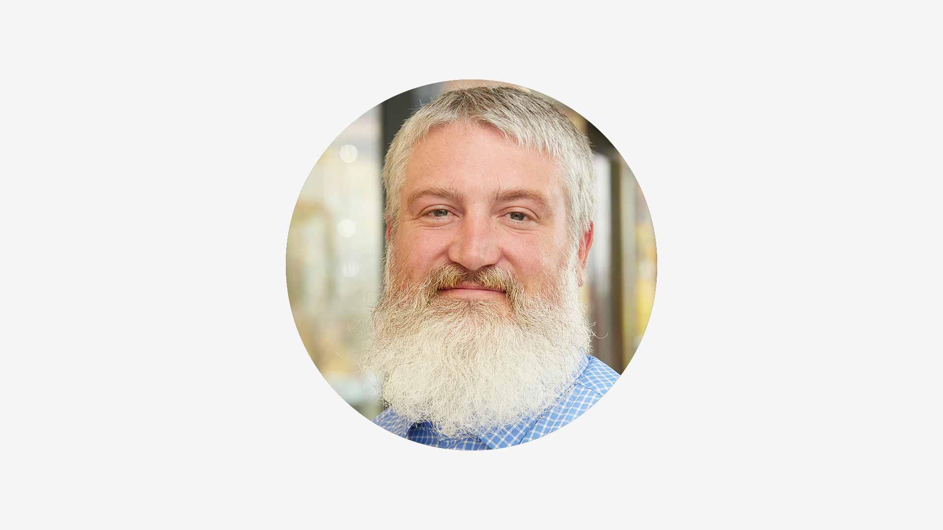 Luke Hanlin, PhD iAwards Program Manager